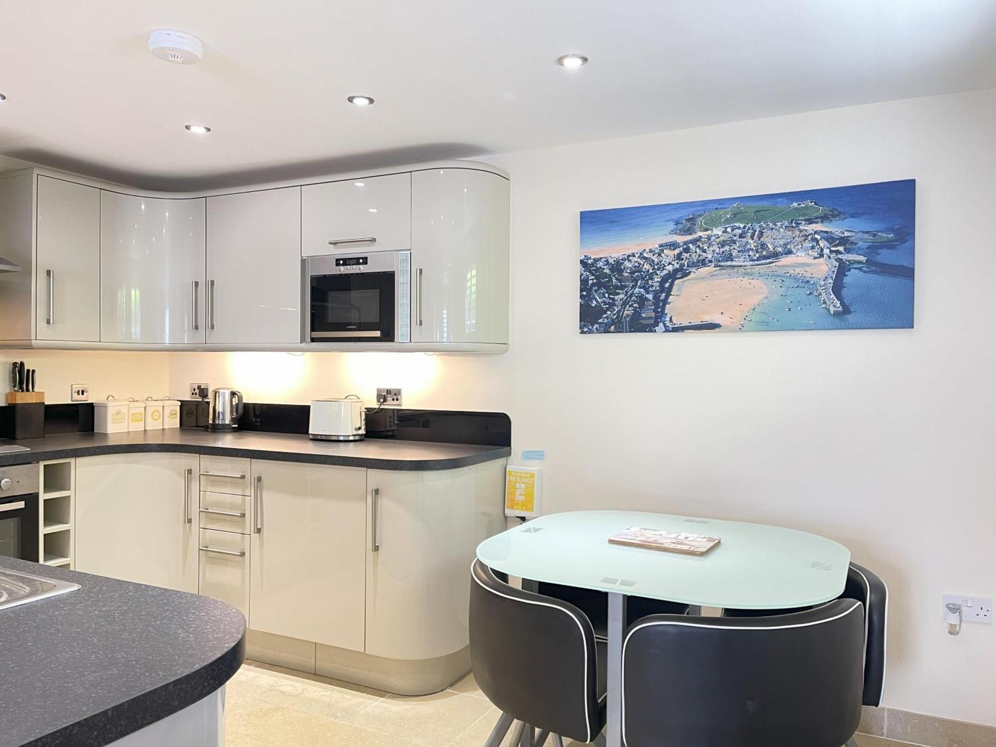 Harrys Hideout Villa เซนต์ไอฟส์ ภายนอก รูปภาพ